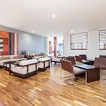 Otel Nh Muenchen Ost Conference Center 4*