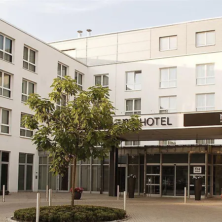 Otel Nh Muenchen Ost Conference Center 4*