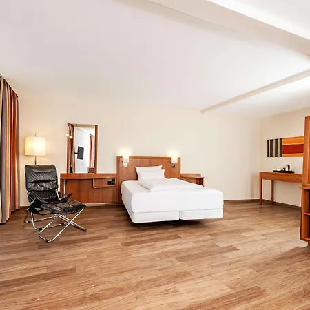 Nh Muenchen Ost Conference Center Otel 4*