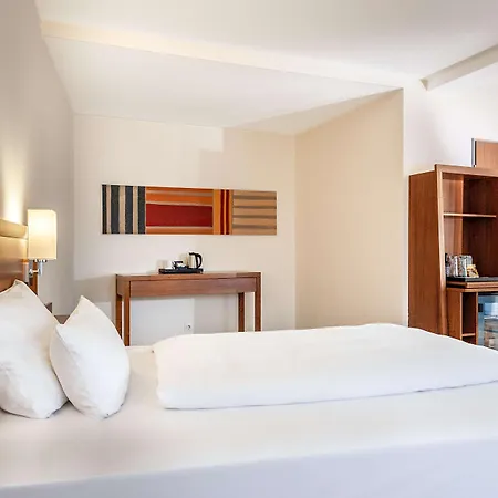 Otel Nh Muenchen Ost Conference Center
