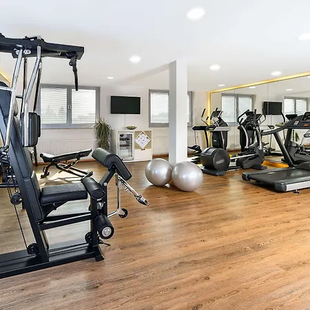 Nh Muenchen Ost Conference Center Otel 4*