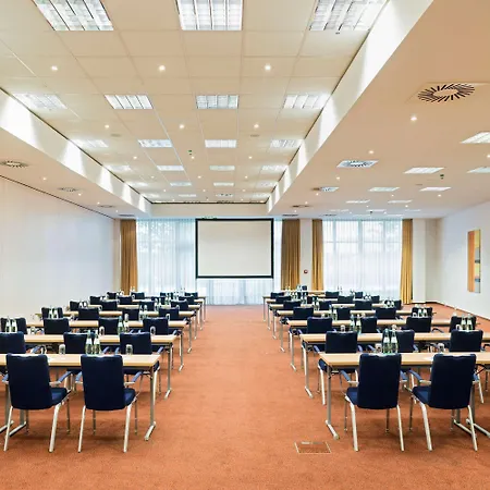 Otel Nh Muenchen Ost Conference Center