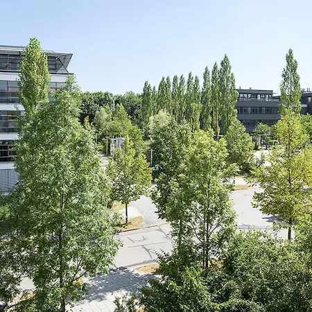 Nh Muenchen Ost Conference Center Hotel 4*