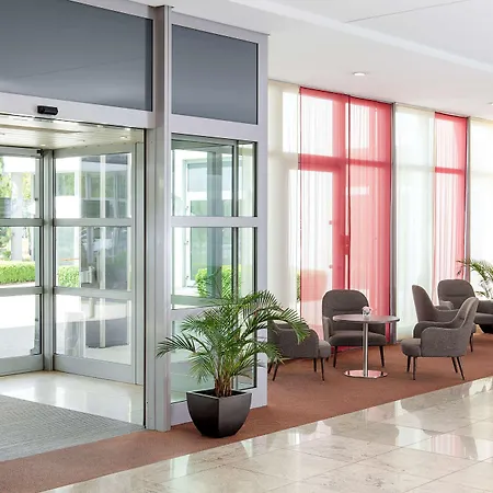 Nh Muenchen Ost Conference Center Hotel 4*