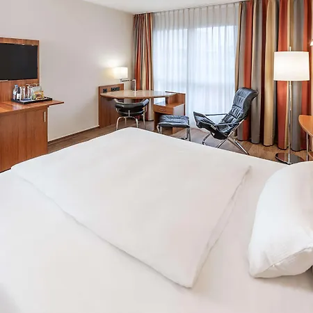 Nh Muenchen Ost Conference Center 4*