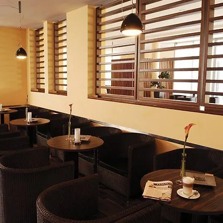 Otel Nh Muenchen Ost Conference Center 4*