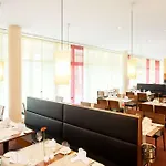 Nh München Ost Conference Center Hotel 4*