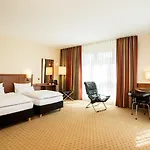 Nh Muenchen Ost Conference Center Hotel 4*