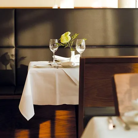 Nh Muenchen Ost Conference Center 4*