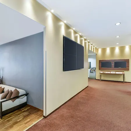 Hotel Nh Muenchen Ost Conference Center 4*