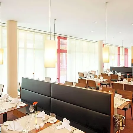 Nh Muenchen Ost Conference Center 4*